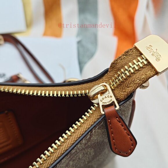 Coach Teri Shoulder Bag In Signature Canvas brown - Picture 12 of 13